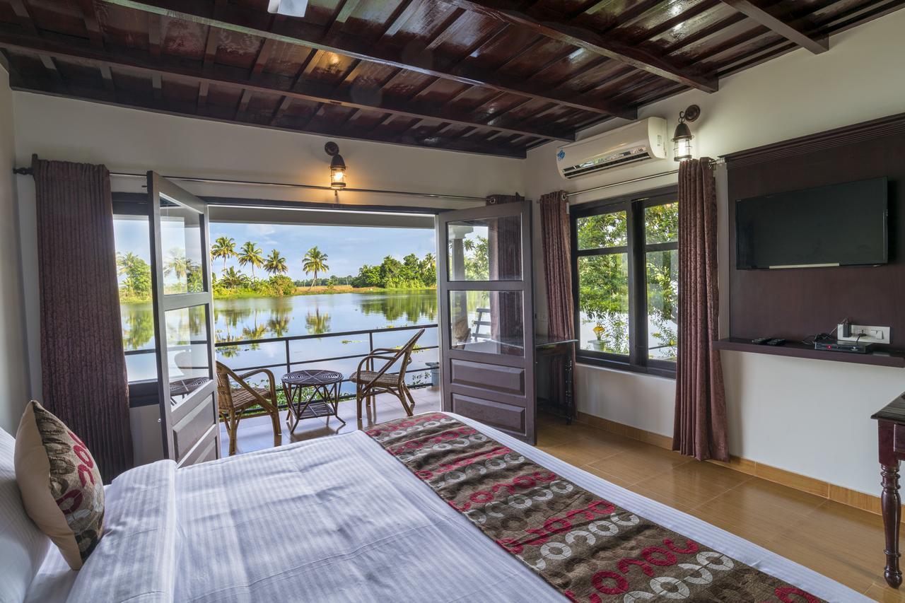 Warmth Lake Haven Alappuzha Luaran gambar