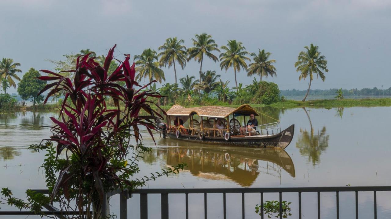 Warmth Lake Haven Alappuzha Luaran gambar